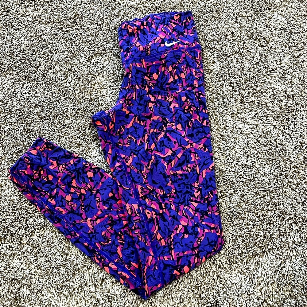 Women’s Nike leggings